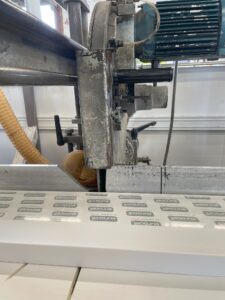 Blade on cross-cutting saw